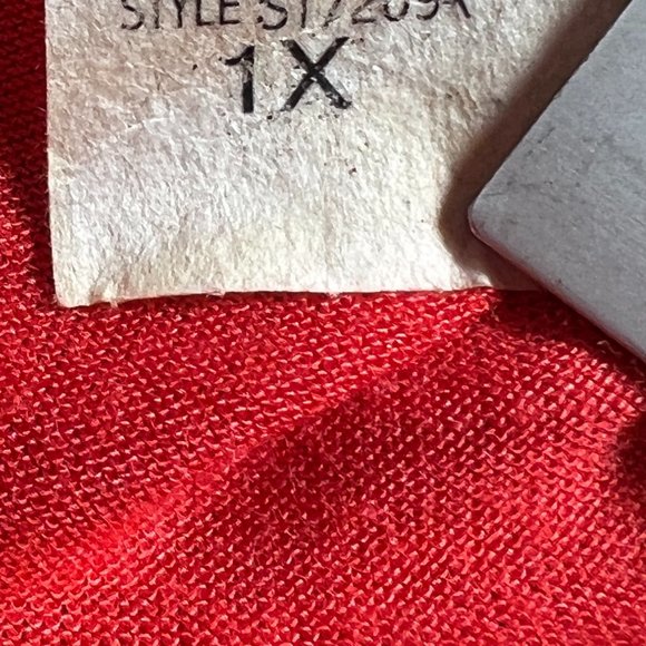 πLavish 2 in 1 Plus Size Rayon Top - Picture 11 of 13